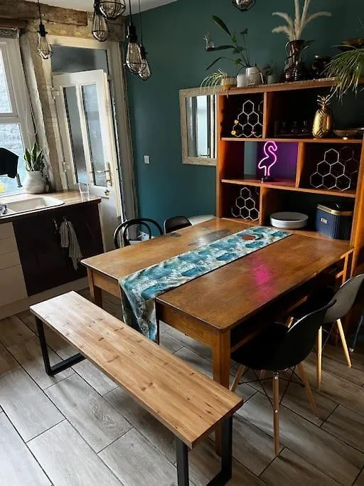 Character Property In Central Halifax 0*,
