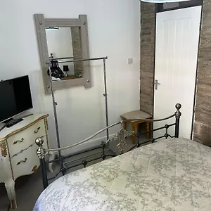 Heather Bank Cottage, Halifax. Yorkshire. Hx2 7dd Holiday home